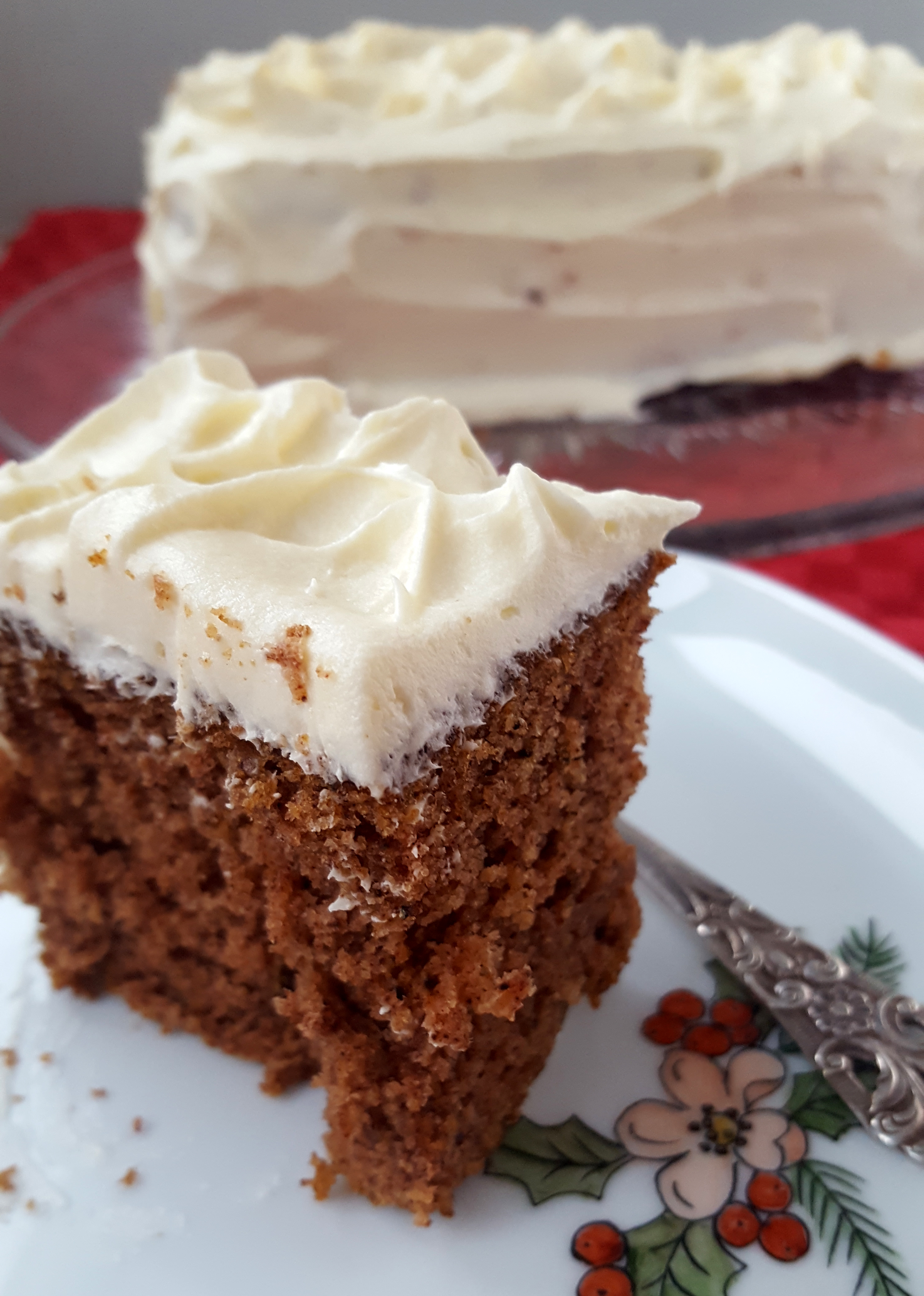 Krydderkake med melkefri ostekrem
