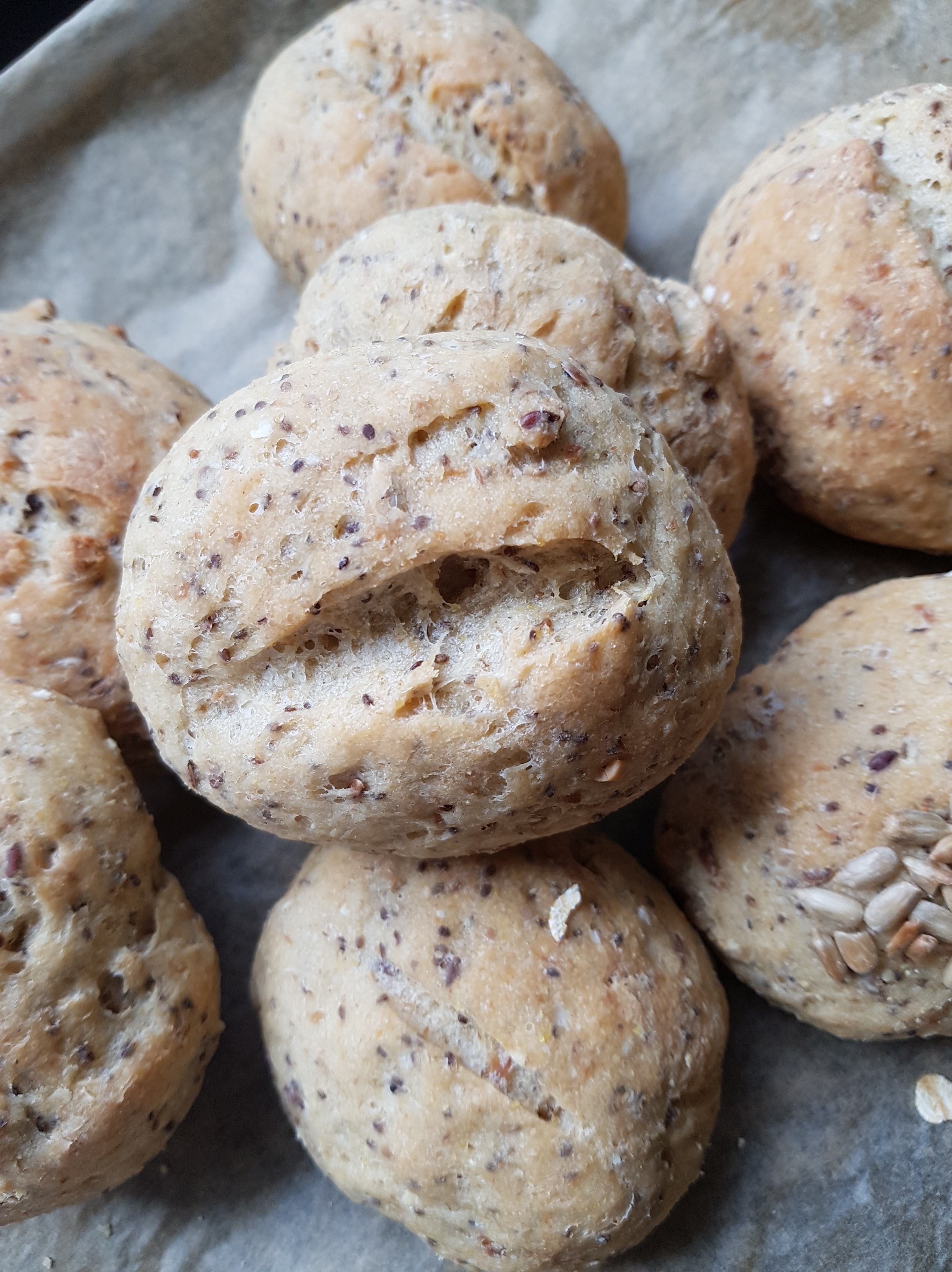 Glutenfrie havrerundstykker