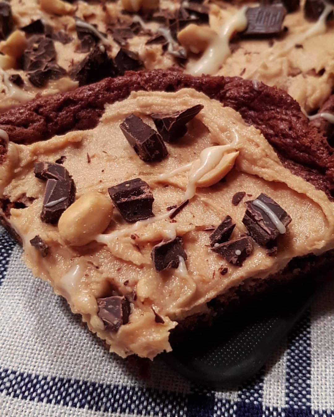 Snickersbrownie uten gluten og melk